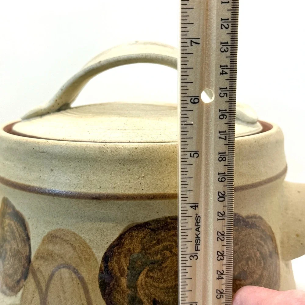 VTG Designs West Stoneware Bean Soup Pot Casserole Dish Lidded Neutral Tones 352